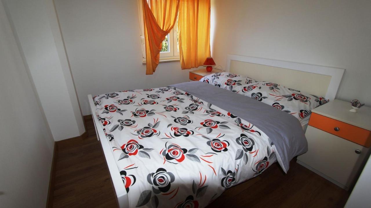 Apartments Tomislav Malinska Ngoại thất bức ảnh